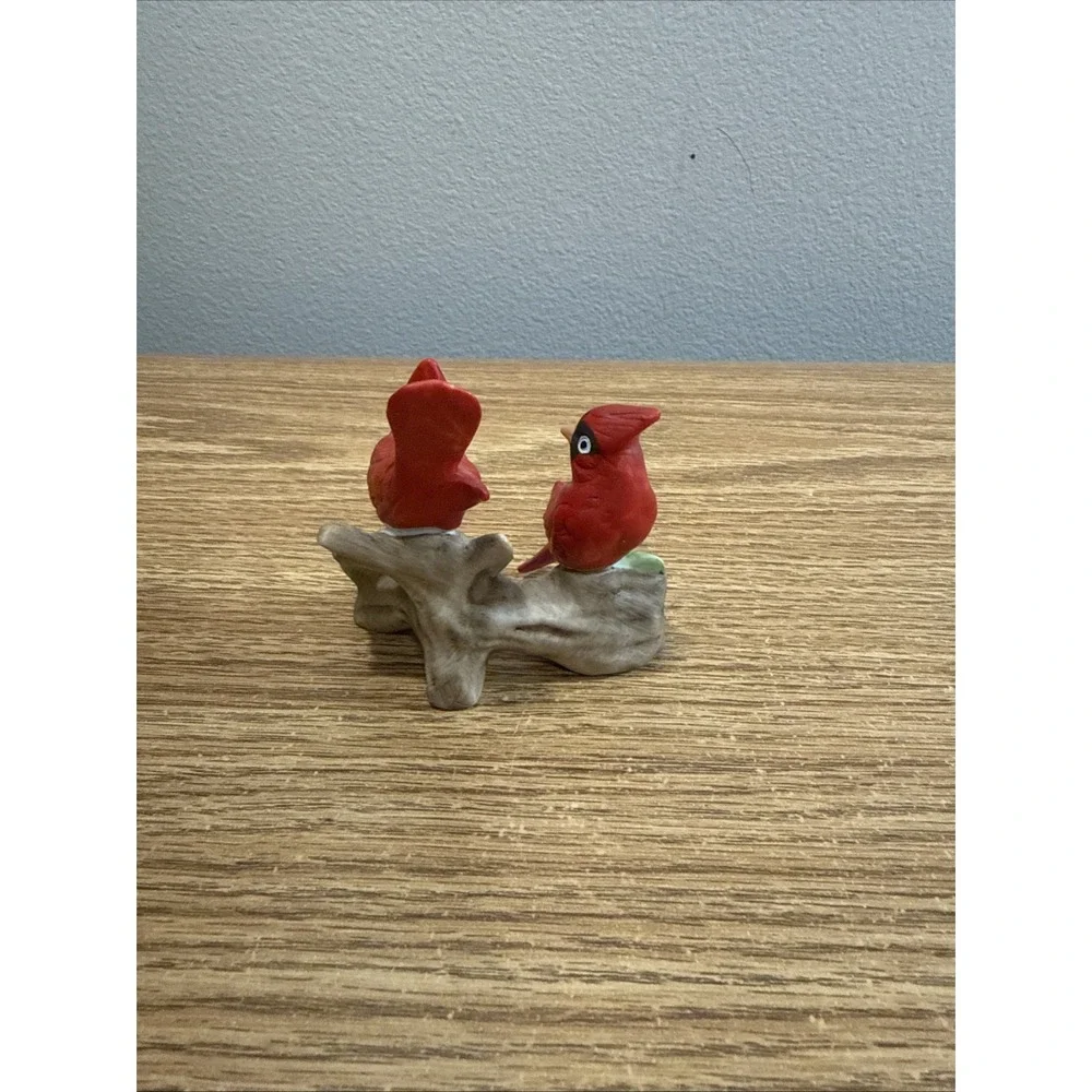 Vintage‎ Lefton Hand Painted Red Cardinal Bird Figurine